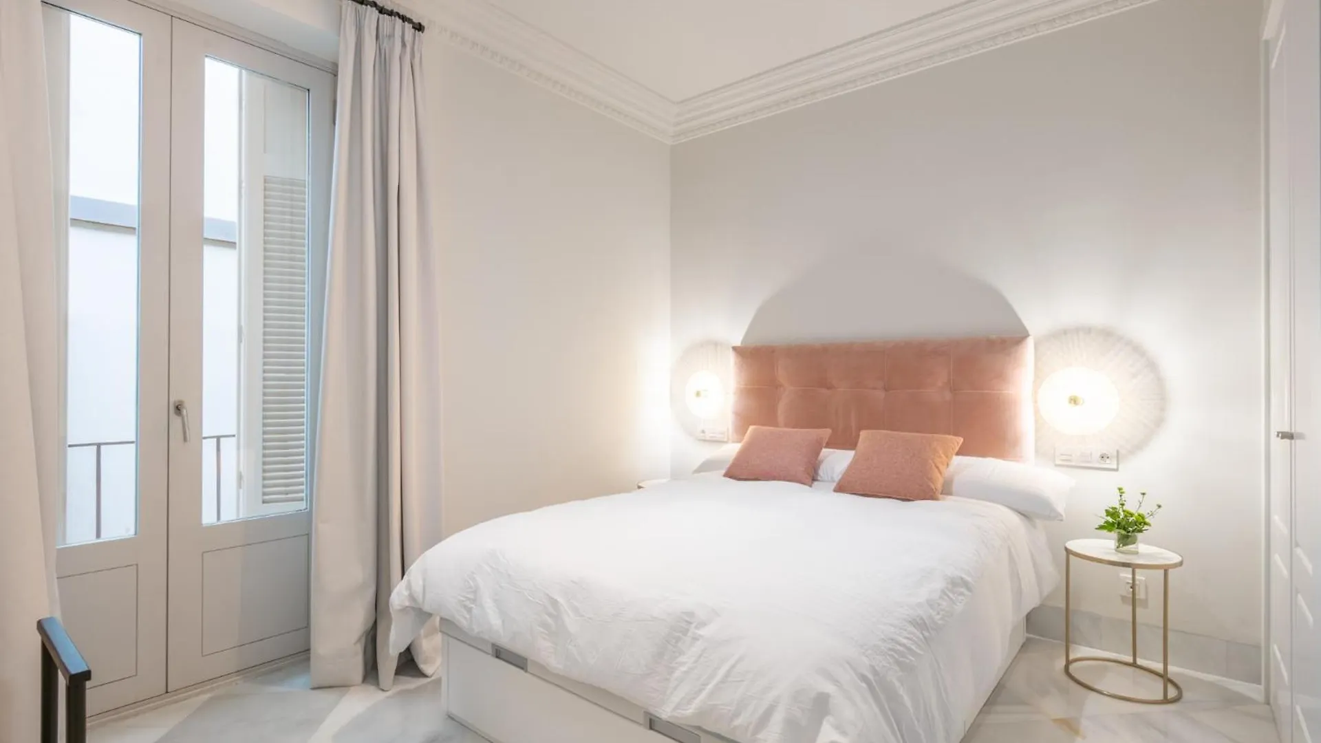 Apartamentos Pinar Malaga Centro 0*,  Spain