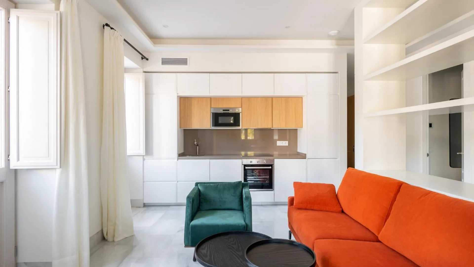 Apartamentos Pinar Malaga Centro Испания