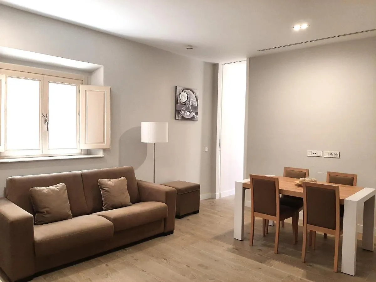 Apartamentos Pinar Malaga Centro Испания