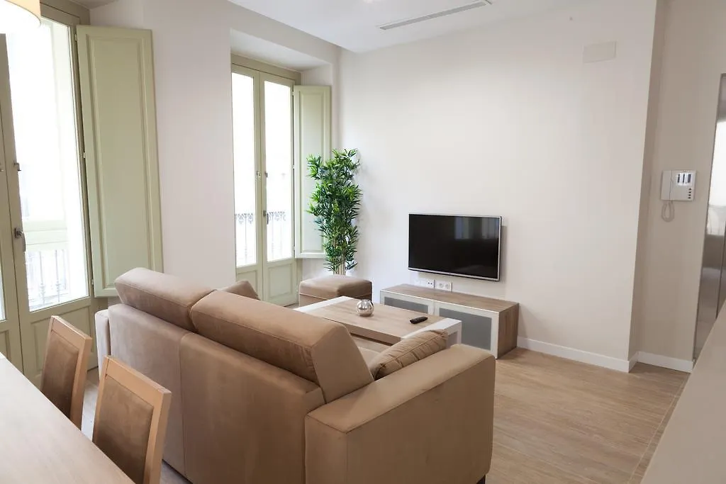 Apartamentos Pinar Malaga Centro Испания