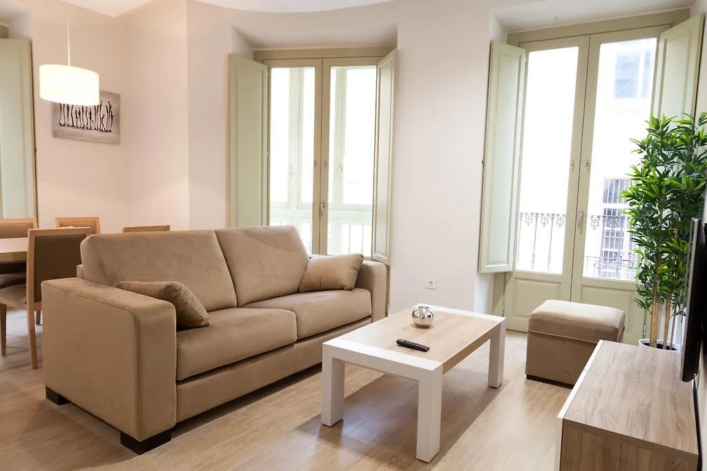 Apartamentos Pinar Malaga Centro Апартаменты