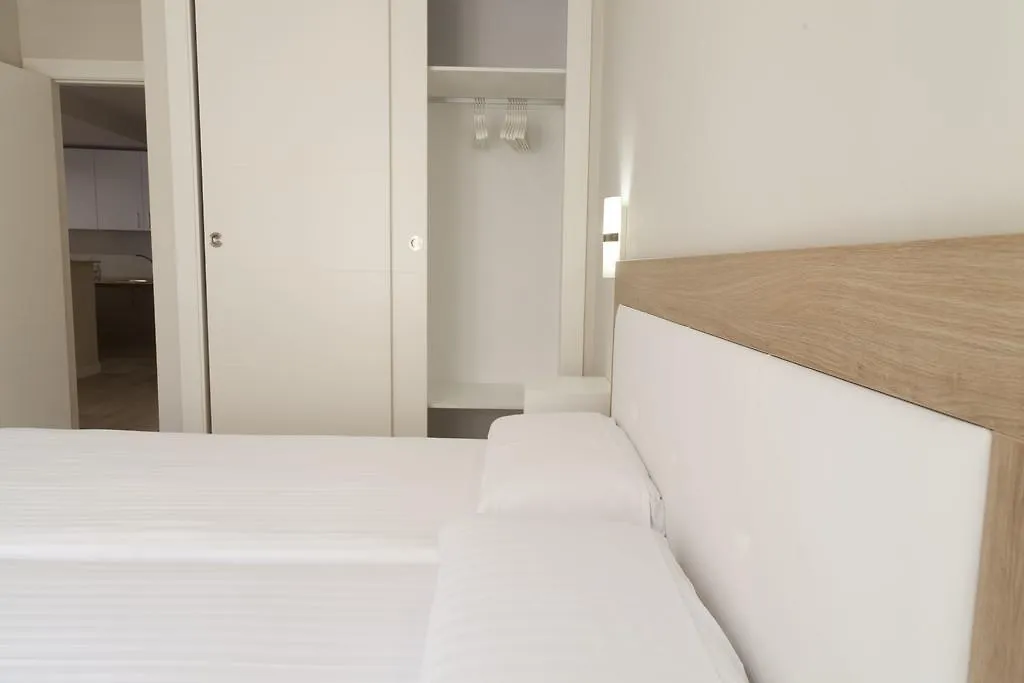 Apartamentos Pinar Malaga Centro 0*,  Spanien